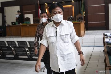 Ishak Mekki dan Eddy Yusuf Menjadi Saksi Kasus Dugaan Korupsi PDPE