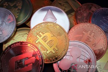 Investor buru aset aman, bitcoin anjlok 7,4 persen jadi 40.632 dolar