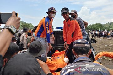 Nama-nama korban selamat dan meninggal saat ritual di Pantai Payangan