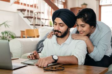 Kiat atur keuangan mudah untuk pasangan baru menikah