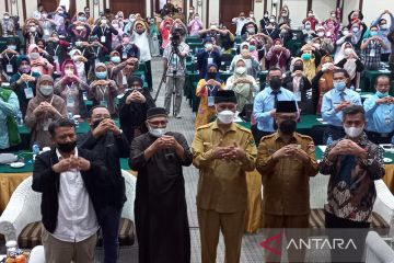 Pendiri dan pimpinan Sekolah Alam Indonesia berkumpul di Bukittinggi