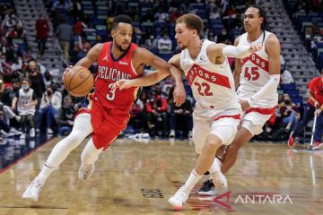 CJ McCollum pimpin Pelicans pukul Raptors 120-90