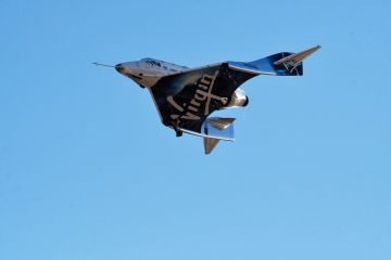 Virgin Galactic buka kembali penjualan wisata ke luar angkasa