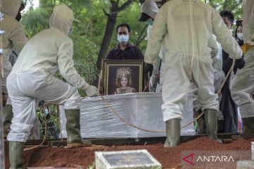 Pemakaman artis senior Dorce Gamalama