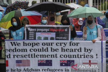 Pengungsi Afghanistan berunjuk rasa di DPRD Kota Batam