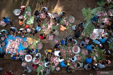 Tradisi Nyadran di komplek pemakaman Sentono
