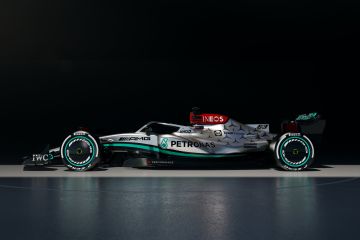 Mercedes luncurkan mobil F1 2022 usung kembali warna perak