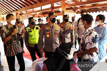 Kapolri minta percepatan vaksinasi di daerah wisata