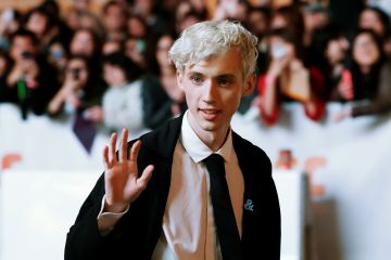 Troye Sivan kisahkan stigma tentang HIV/AIDS di film "Three Months"