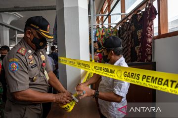Tak kunjung ditempati pedagang, pemkot Semarang segel 109 lapak di Pasar Johar