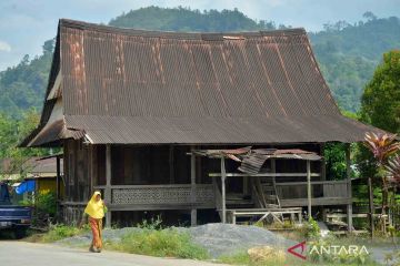 Rumah Gadang Kajang Padati khas Kota Padang