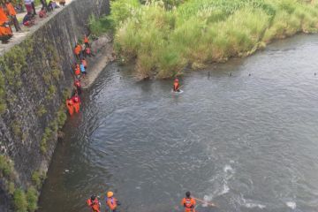 SAR cari korban jatuh di Sungai Opak Bantul