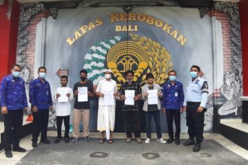 Mantan Wagub Bali dan empat WBP di LP Kerobokan terima asimilasi