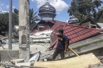 Dampak gempa bumi di Pasaman Barat