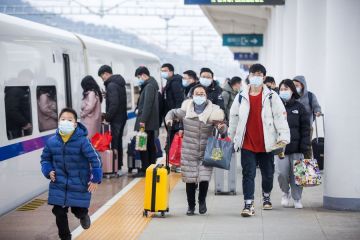 China catat 1,06 miliar perjalanan penumpang selama mudik Festival Musim Semi