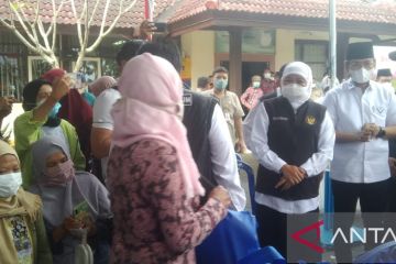 Gubernur Jatim  minta pemkab perketat distribusi minyak goreng