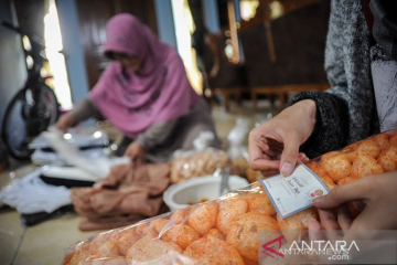 Anggota DPR ajak pengusaha peduli produk halal