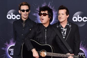 Green Day batalkan konser di Moskow akibat invasi Rusia