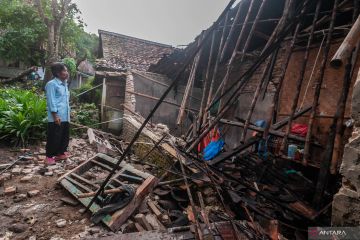 Rumah rusak akibat pergerakan tanah di Lebak bertambah