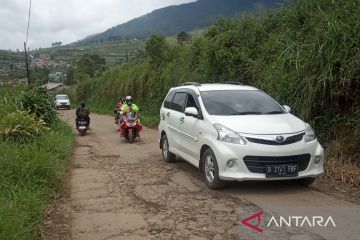 Jalur Puncak II tetap menjadi solusi macet total jalur Puncak