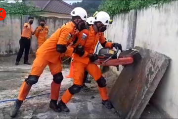 Asah kemampuan tim, Kantor SAR Pangkalpinang gelar latihan keselamatan