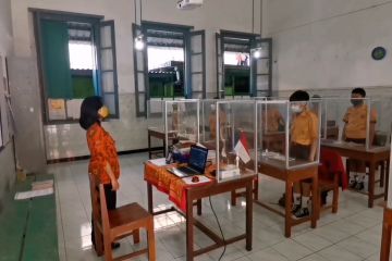 Kasus COVID-19 meningkat, PTM seluruh sekolah di Solo diberhentikan