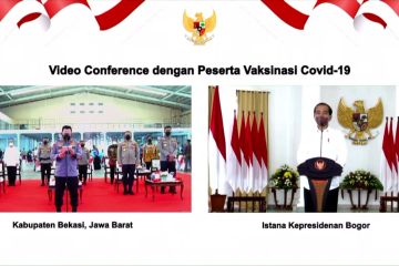 Presiden tinjau pelaksanaan vaksinasi serentak di 12 Provinsi