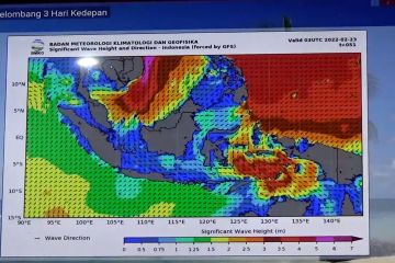 Penyeberangan Kolaka-Bajoe ditutup sementara akibat cuaca buruk