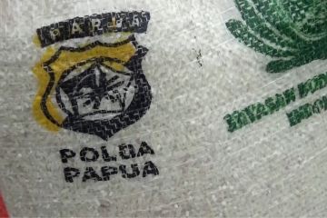 Polda Papua terima 500 ton beras bantuan Kapolri