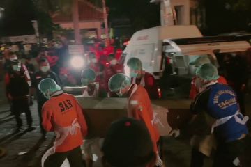 Tiba di Sukoharjo, ambulans pulangkan 13 korban kecelakaan bus