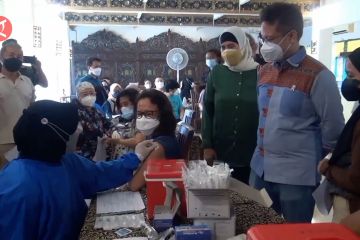 Menkes tinjau pelaksanaan vaksinasi di Balai Sarwono
