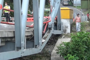 Jembatan Ngawi-Bojonegoro rusak, jembatan darurat akan dipasang