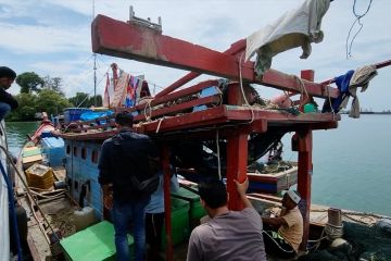 Lanal Lhokseumawe tangkap dua kapal trawl di perairan Aceh Timur