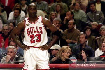 Tiket tak terpakai debut NBA Michael Jordan laku Rp6,7 miliar
