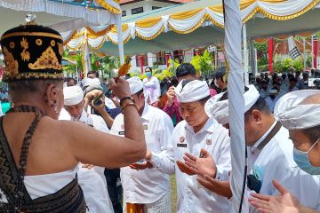 Ratusan WBP LP Kerobokan ikuti acara pembersihan diri sambut Nyepi