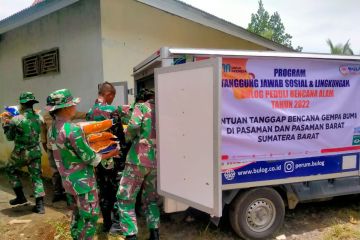 Bulog salurkan bantuan gempa Sumatera Barat