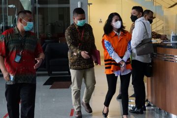 KPK tahan tersangka penyuap eks Bupati Buru Selatan