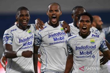 Liga 1: Persib bungkam Persija 2-0