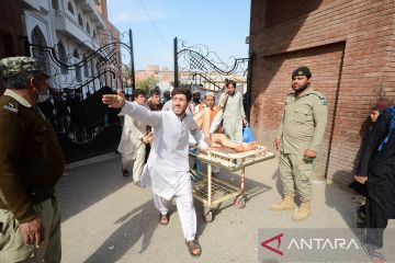 Bom meledak saat shalat Jumat di Peshawar