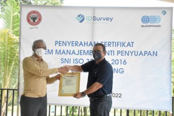 PT Semen Padang terima Sertifikasi ISO 37001:2016 atas penerapan SMAP
