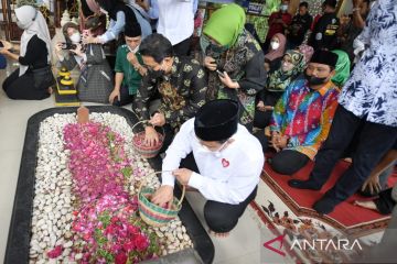 Wakil Ketua DPR berziarah di makam Didi Kempot