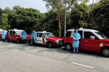 Para pengemudi taksi di Hong Kong ikut perangi COVID-19