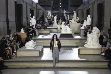 Louis Vuitton hadirkan peragaan busana di Musee D'Orsay