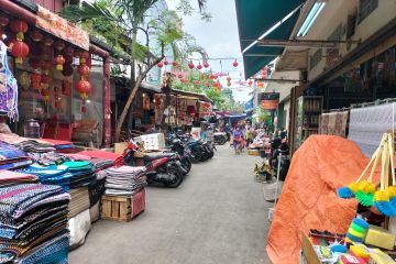 Pemkot Jakbar usulkan PKL Petak Sembilan tempati Pasar Glodok gratis