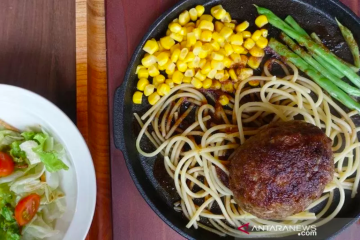 Resep "hambagu", hamburger steak ala Jepang