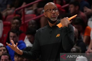 Monty Williams sanjung pertahanan Suns kala taklukkan Heat