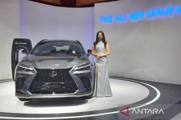 Lexus luncurkan NX Hybrid Electric di GJAW 2022