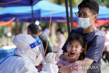 Warga China kini bisa beli alat tes antigen secara bebas