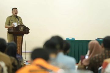 Pemkot Jaktim harapkan pengurus RT/RW paham kelola anggaran