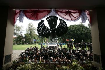 Aksi menuntut sanksi terhadap Menwa UNS